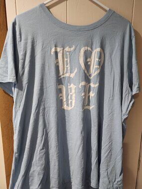**Torrid Love Graphic Tee Size 3 Classic Fit Blue Short Sleeve T-Shirt**